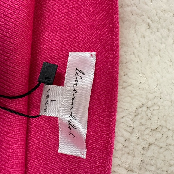 Line & Dot Sweater - Picture 6 of 9